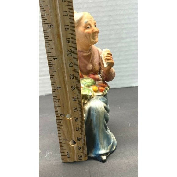 Vintage Norleans Japan Figurine Old Woman Gardener Harvest Carrots 5" Tall - Picture 4 of 8